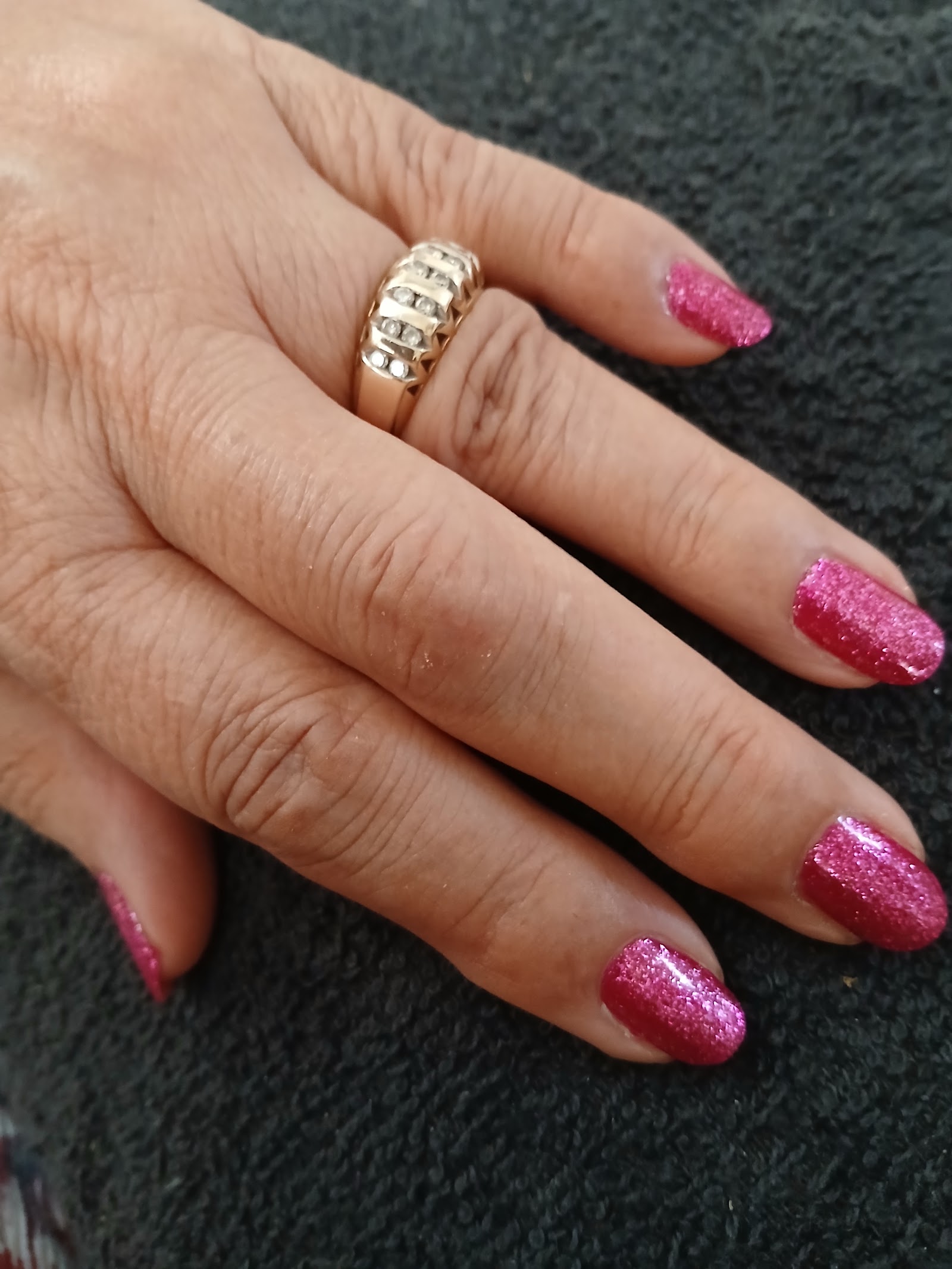 LUXE Nails & Spa nail photo 2
